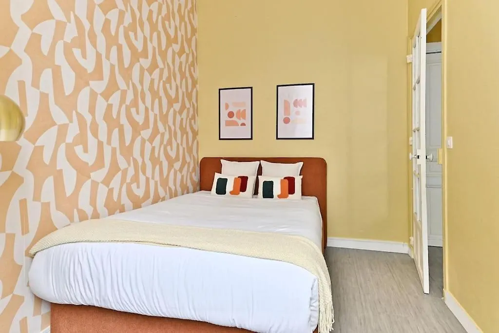 Apartment Appartement Rez-De-Chaussee Paris - Montparnasse