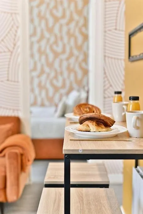 Apartment Appartement Rez-De-Chaussee Paris - Montparnasse