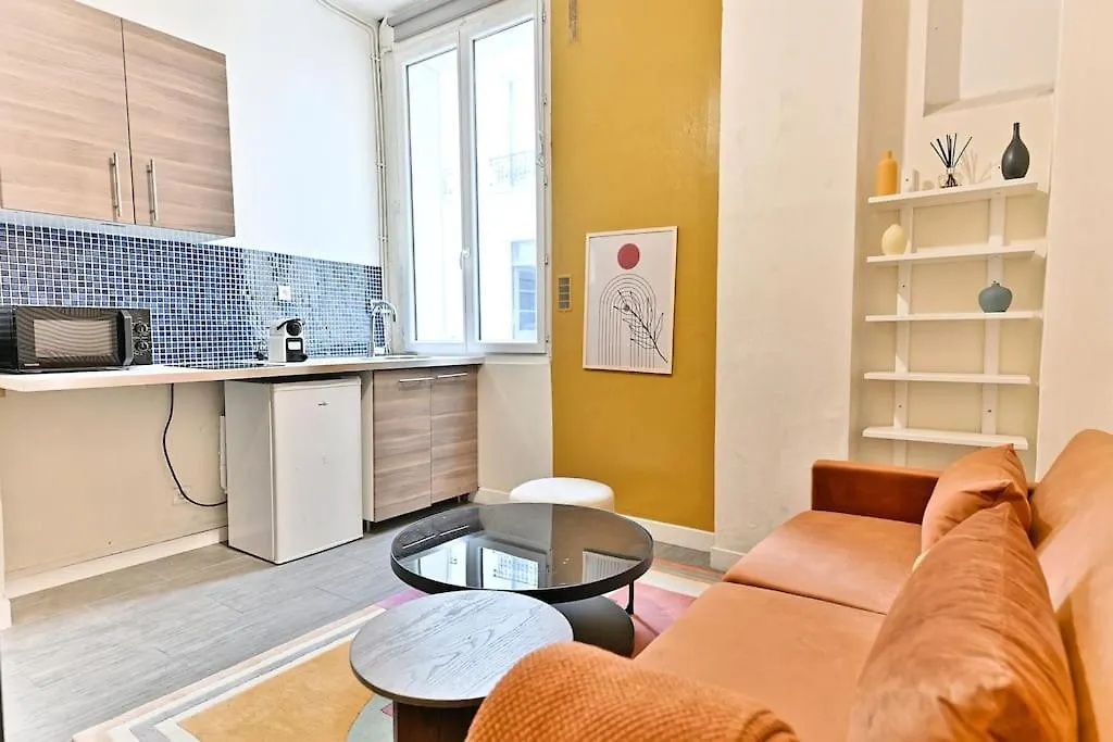 Apartment Appartement Rez-De-Chaussee Paris - Montparnasse