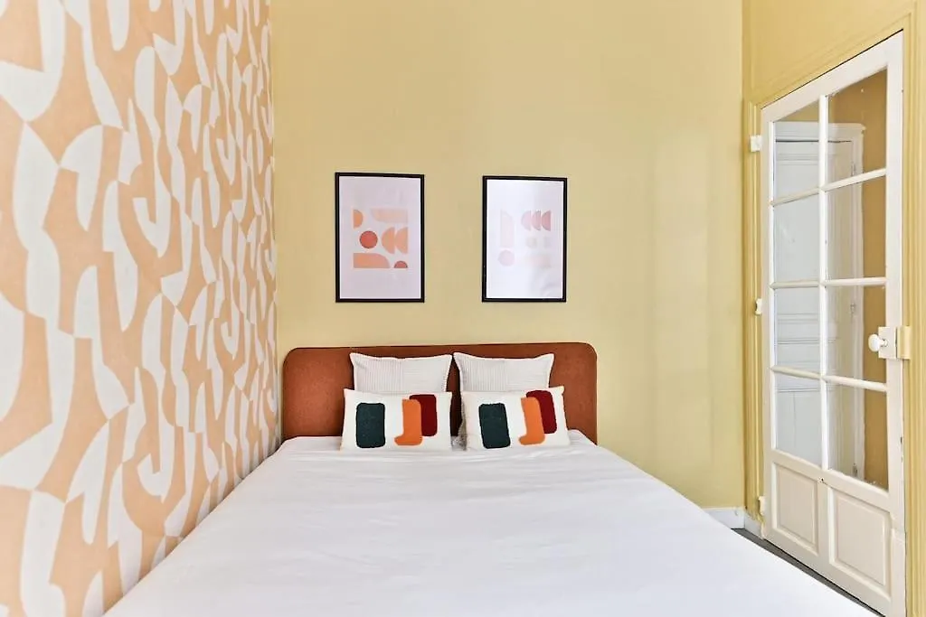 Apartment Appartement Rez-De-Chaussee Paris - Montparnasse France